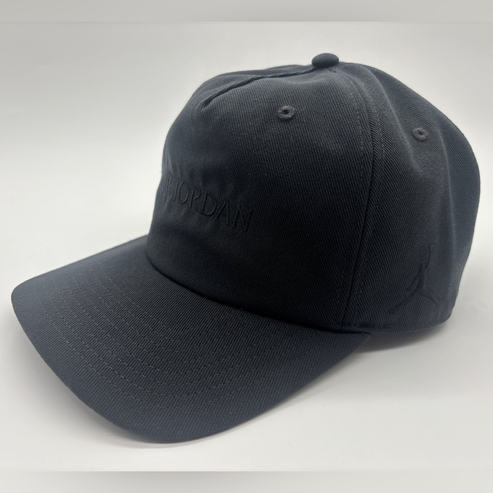 NWOT NIKE Air Jordan Pro Unstructured
Flat Bill Cap Hat Off Noir M/L FZ2011-010